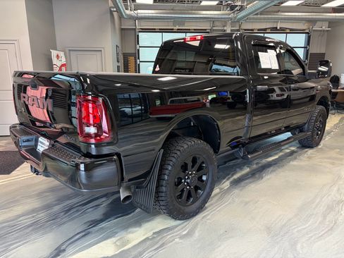 Used 2025 RAM 2500 Big Horn AWD/4WD image 30