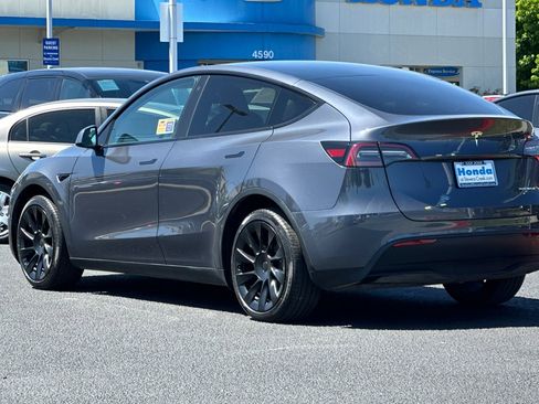 Used 2023 Tesla Model Y Long Range AWD/4WD image 3