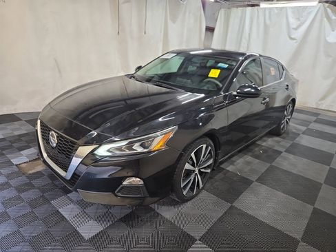 Used 2019 Nissan Altima 2.5 SR FWD image 8