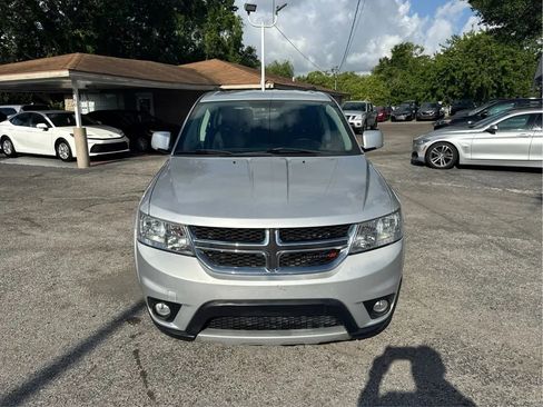 Used 2014 Dodge Journey SXT w/ Flexible Seating Group FWD image 2