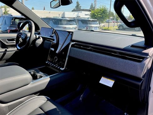 New 2026 GMC Sierra EV Elevation image 21