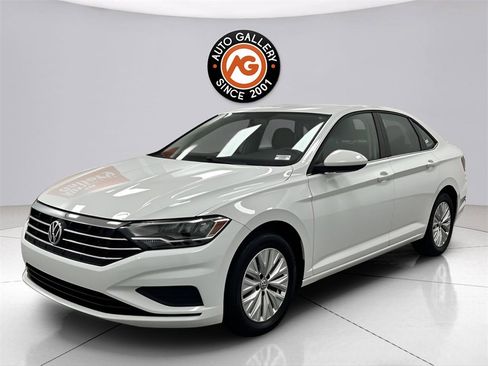Used 2019 Volkswagen Jetta S image 3