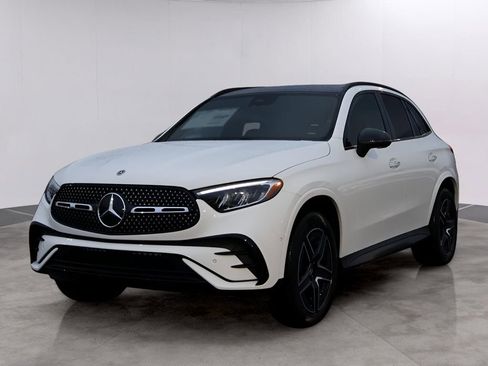 Used 2026 Mercedes-Benz GLC 300 4MATIC image 3