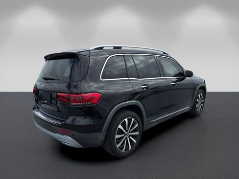 Used 2023 Mercedes-Benz GLB 250 image 4