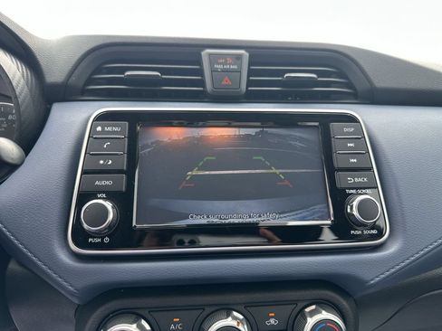 Used 2023 Nissan Versa SV FWD image 23