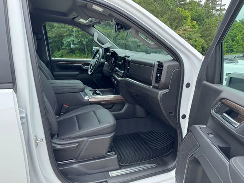 Used 2025 Chevrolet Silverado 2500 LT w/ Trail Boss Package AWD/4WD image 19