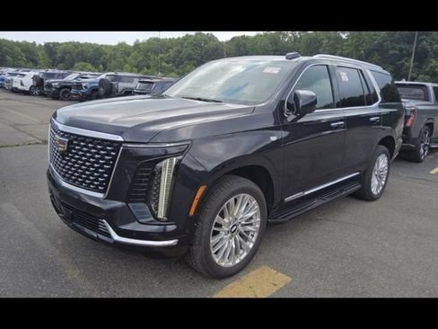 Used 2025 Cadillac Escalade Premium Luxury AWD/4WD image 1