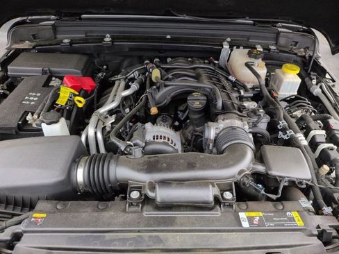 Used 2023 Jeep Gladiator Overland AWD/4WD image 36