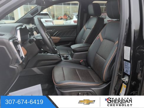 Used 2024 GMC Canyon AT4 image 29