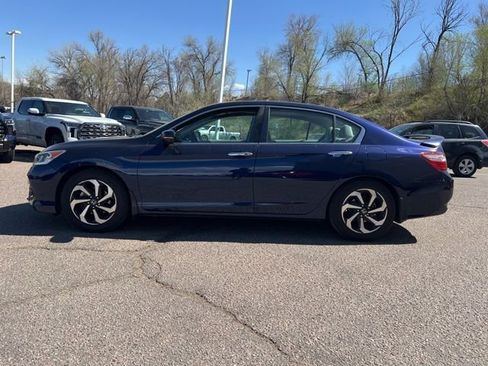 Used 2016 Honda Accord EX image 2