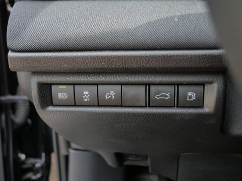 Used 2025 Toyota Camry LE w/ Convenience Package FWD image 27