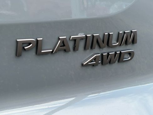 New 2026 Nissan Pathfinder Platinum AWD/4WD image 5