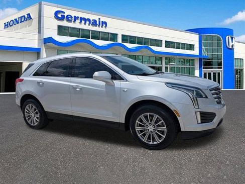 Used 2017 Cadillac XT5 Luxury AWD/4WD image 3