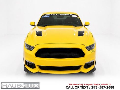 Used 2017 Ford Mustang GT Premium w/ GT Performance Package RWD image 3