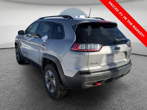 Used 2019 Jeep Cherokee Trailhawk image 6