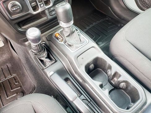 Used 2023 Jeep Wrangler Unlimited Sahara w/ Cold Weather Group image 12