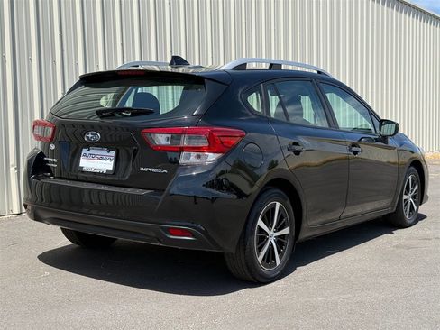 Used 2023 Subaru Impreza Premium image 3