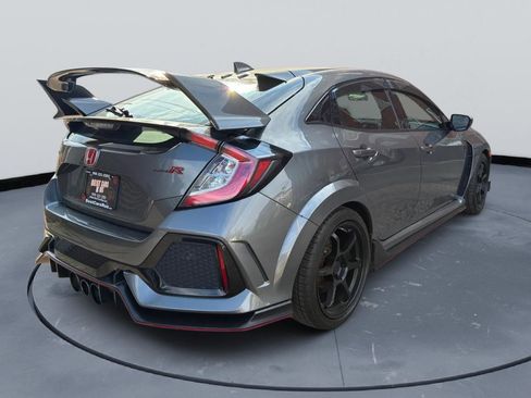 Used 2019 Honda Civic Type R image 8