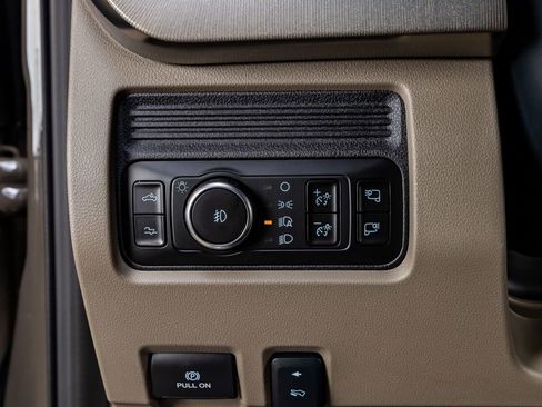 Used 2026 Ford F250 Platinum w/ Platinum Plus Package AWD/4WD image 22
