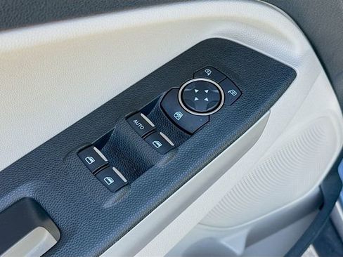 Used 2021 Ford EcoSport S image 23