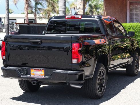 Used 2025 Chevrolet Colorado W/T w/ WT Custom Package RWD image 9