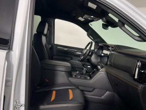 Used 2025 GMC Sierra 1500 AT4 image 35