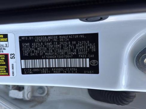 Used 2025 Toyota Camry XSE FWD image 32