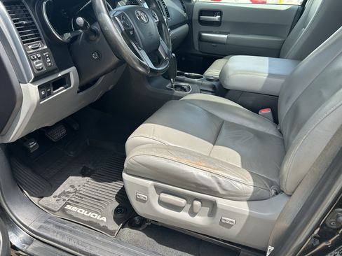 Used 2020 Toyota Sequoia Limited w/ Safety & Convenience Package AWD/4WD image 13