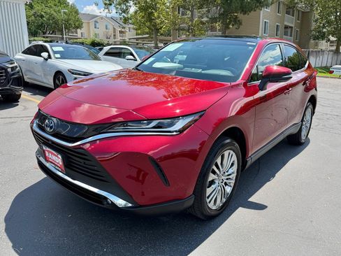 Used 2024 Toyota Venza Limited AWD/4WD image 16