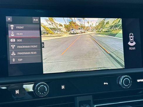 Certified 2023 Porsche Macan image 20