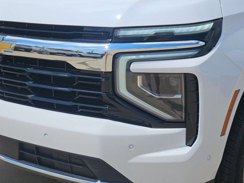 Used 2025 Chevrolet Tahoe LS RWD image 9