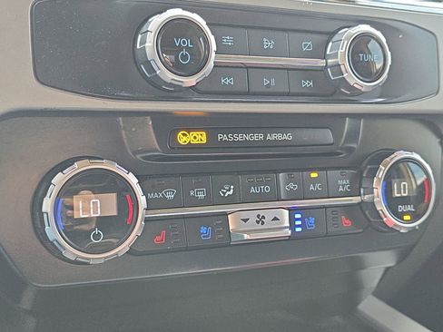 Used 2022 Ford F250 Lariat w/ Lariat Ultimate Package image 18