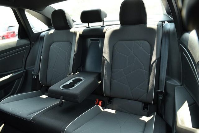 Certified 2025 Volkswagen Jetta Sport FWD image 21