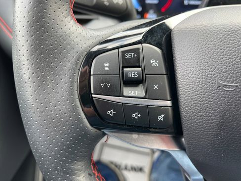 Used 2025 Ford Explorer ST-Line image 14