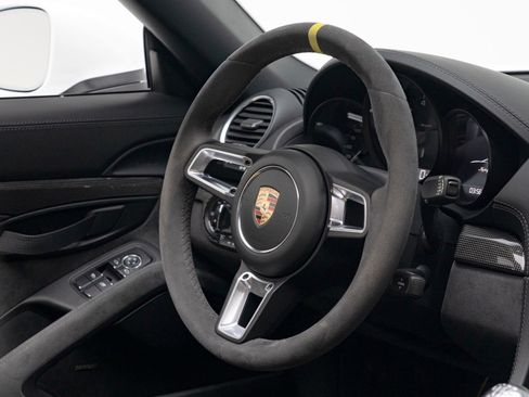 Used 2020 Porsche 718 Boxster Spyder RWD image 40