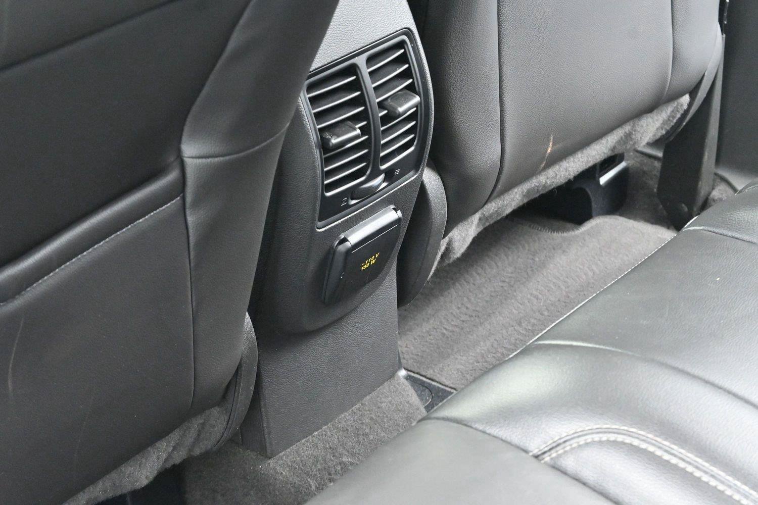 Used 2017 Ford Escape Titanium FWD image 31