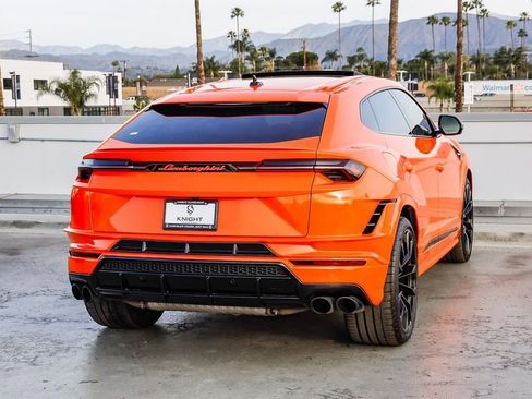 Used 2023 Lamborghini Urus S image 9