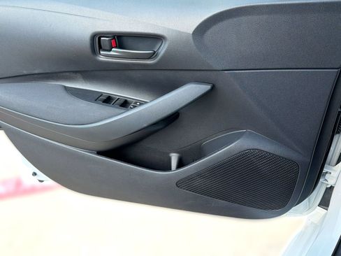 Used 2022 Toyota Corolla LE FWD image 13