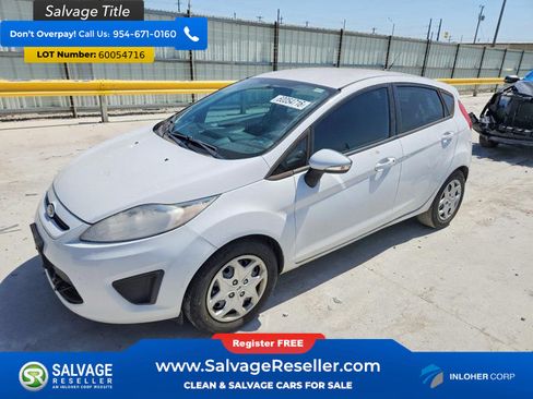 Used 2013 Ford Fiesta SE FWD image 1
