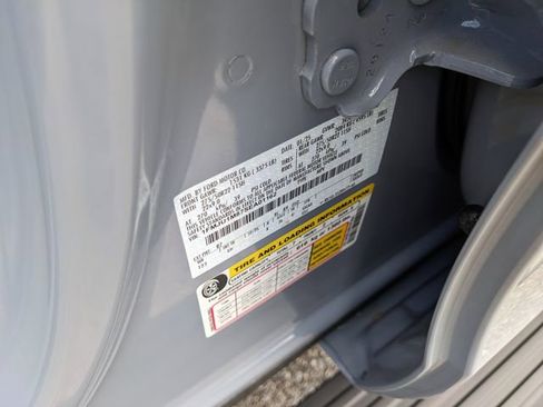 Used 2025 Ford Expedition Platinum w/ Stealth Appearance Package image 37