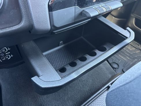 Used 2024 RAM 1500 Big Horn image 24