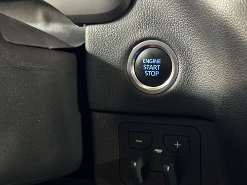 Used 2024 Toyota Tundra Limited AWD/4WD image 23