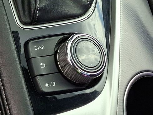 Used 2017 INFINITI Q60 2.0t w/ Moonroof Package image 23