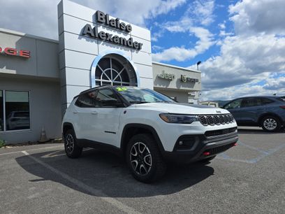 New 2025 Jeep Compass Trailhawk w/ Trailhawk Elite Group