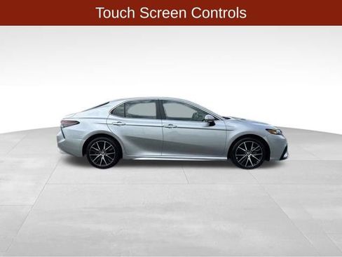 Used 2024 Toyota Camry SE FWD image 8