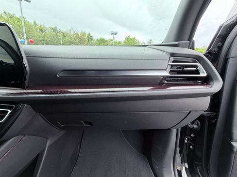 Used 2024 Chevrolet Traverse Z71 image 20