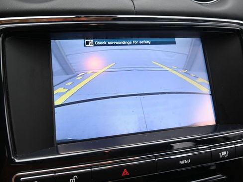 Used 2011 Jaguar XJ L image 27