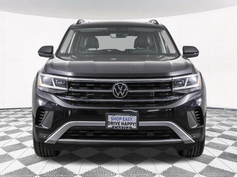 Certified 2022 Volkswagen Atlas SE w/ Panoramic Sunroof Package image 13