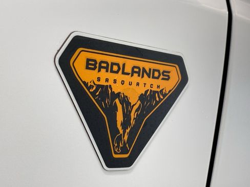 Certified 2022 Ford Bronco Badlands image 8