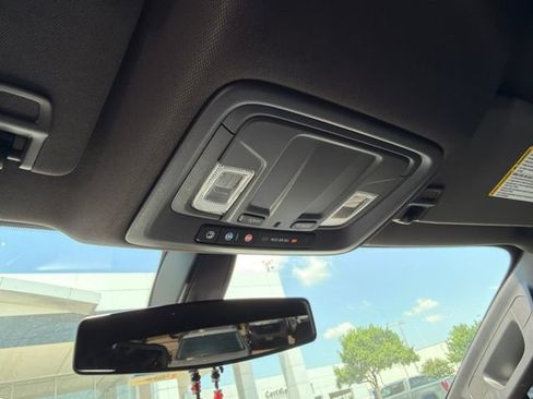 Used 2022 Chevrolet Silverado 1500 RST AWD/4WD image 15